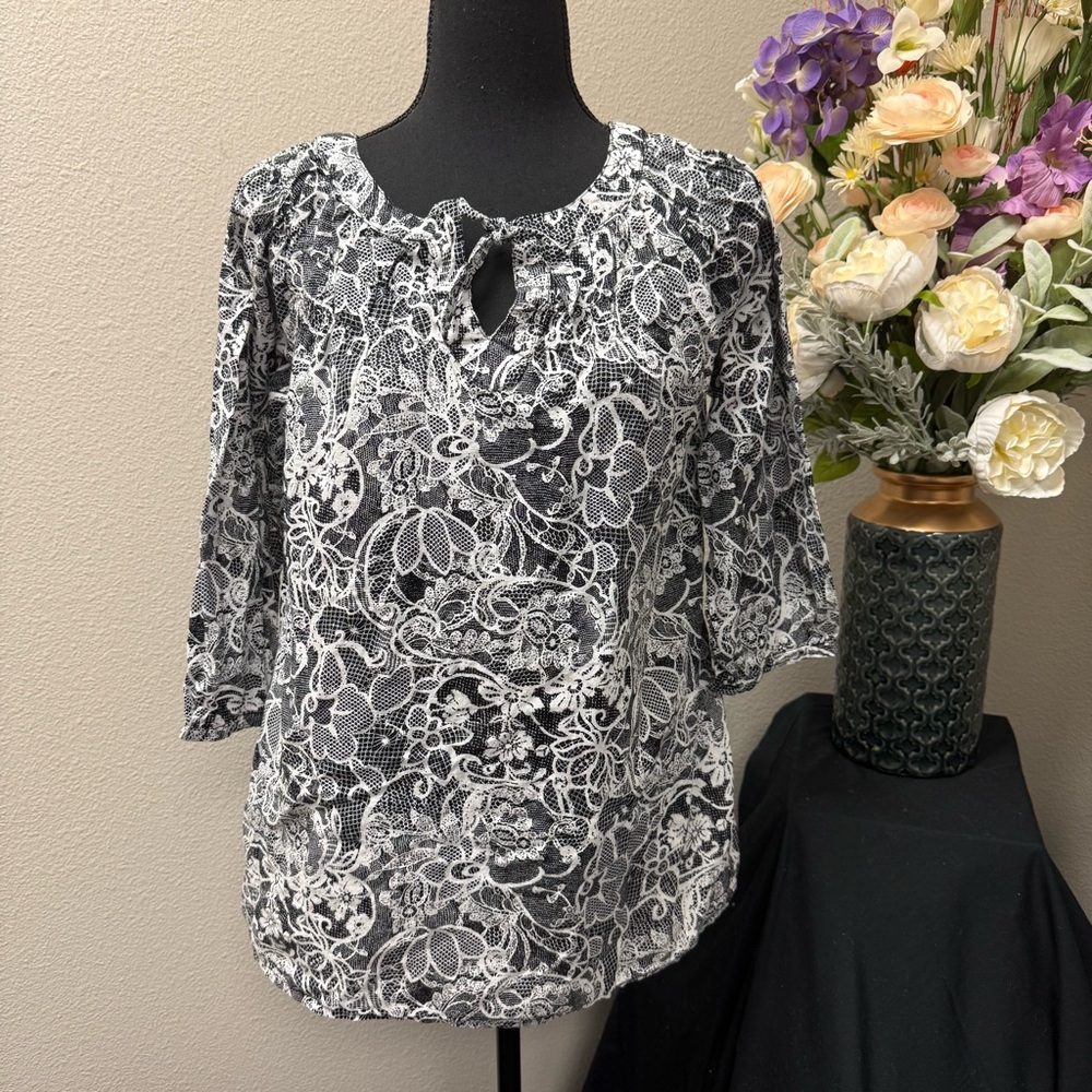 Art and Soul Black White Floral Lace Print Peasant Blouse Women’s M 3/4 Sleeve C - Picture 1 of 7